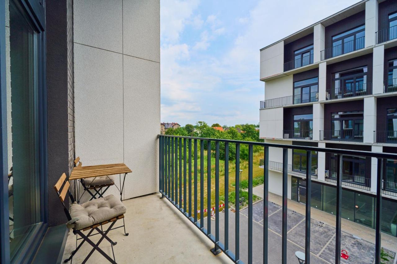 Mezzanine Studio Apartments Zarembowicza Wroclaw Airport By Renters Экстерьер фото