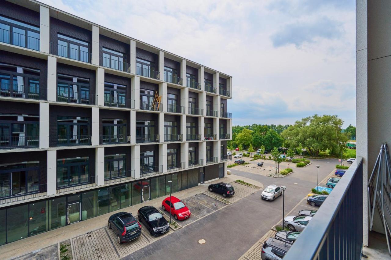 Mezzanine Studio Apartments Zarembowicza Wroclaw Airport By Renters Экстерьер фото