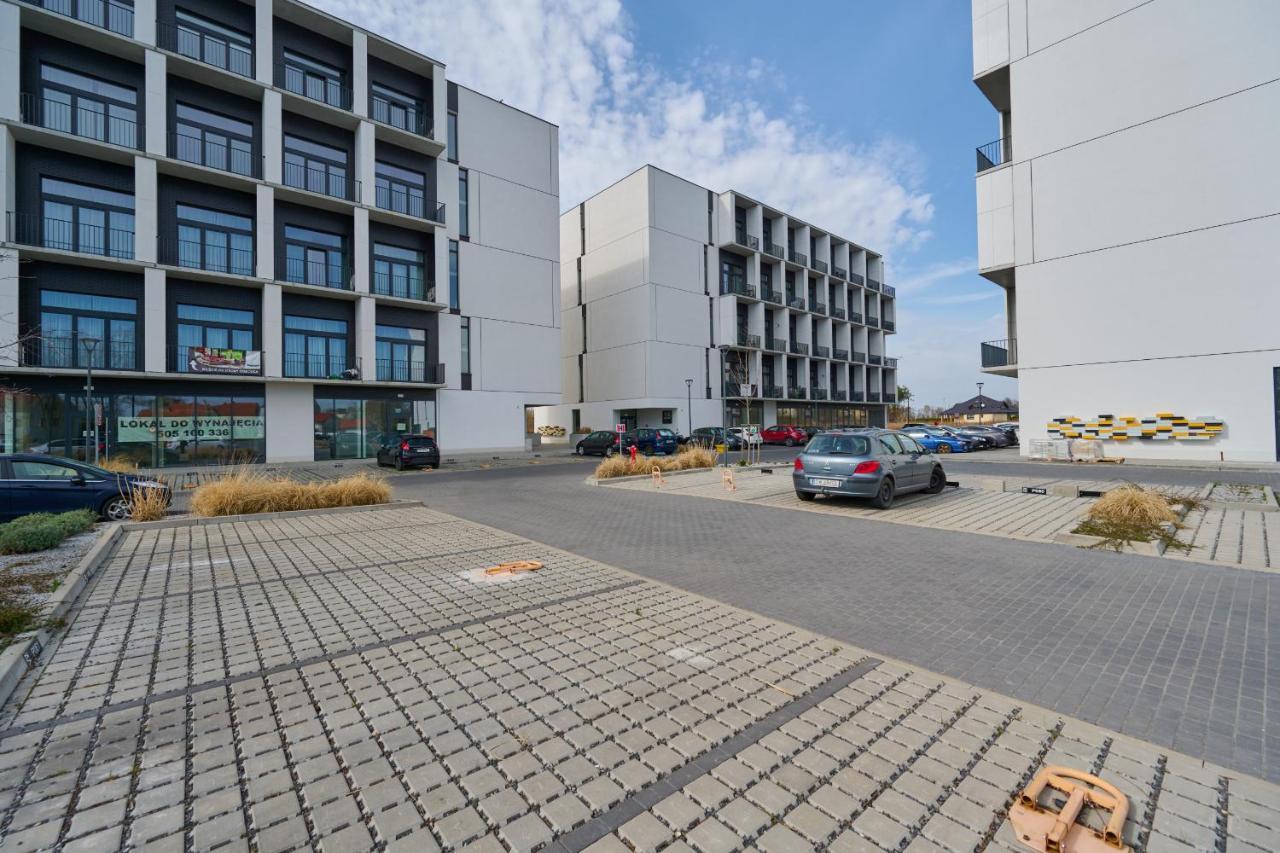 Mezzanine Studio Apartments Zarembowicza Wroclaw Airport By Renters Экстерьер фото