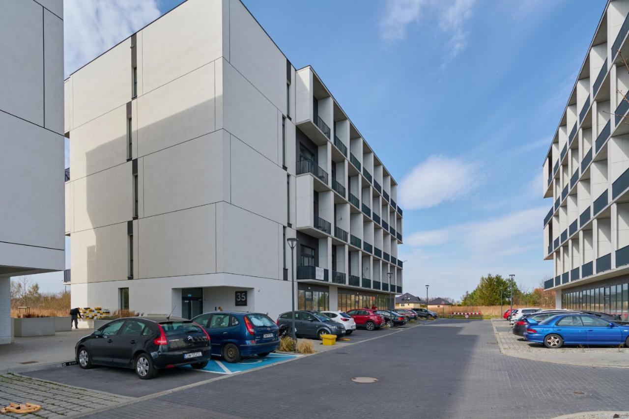 Mezzanine Studio Apartments Zarembowicza Wroclaw Airport By Renters Экстерьер фото