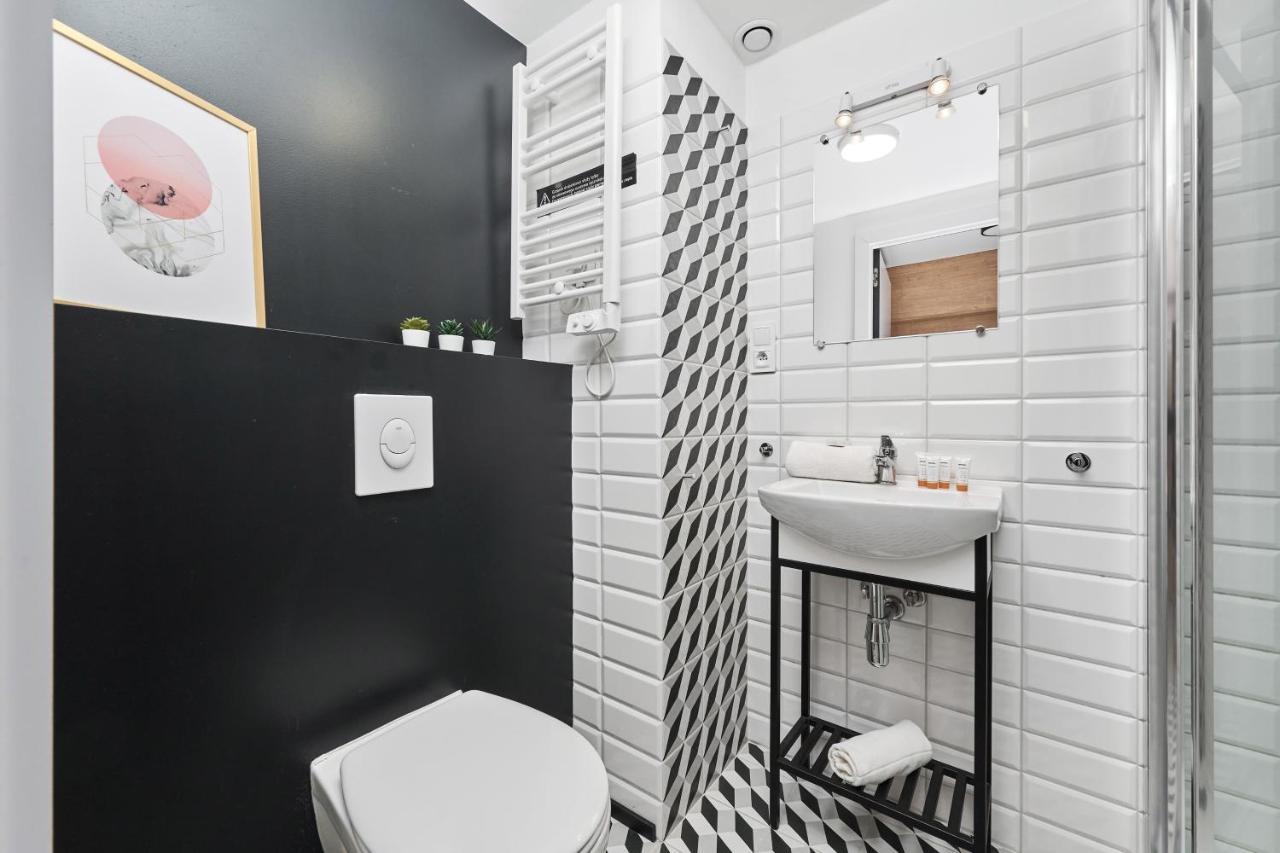 Mezzanine Studio Apartments Zarembowicza Wroclaw Airport By Renters Экстерьер фото