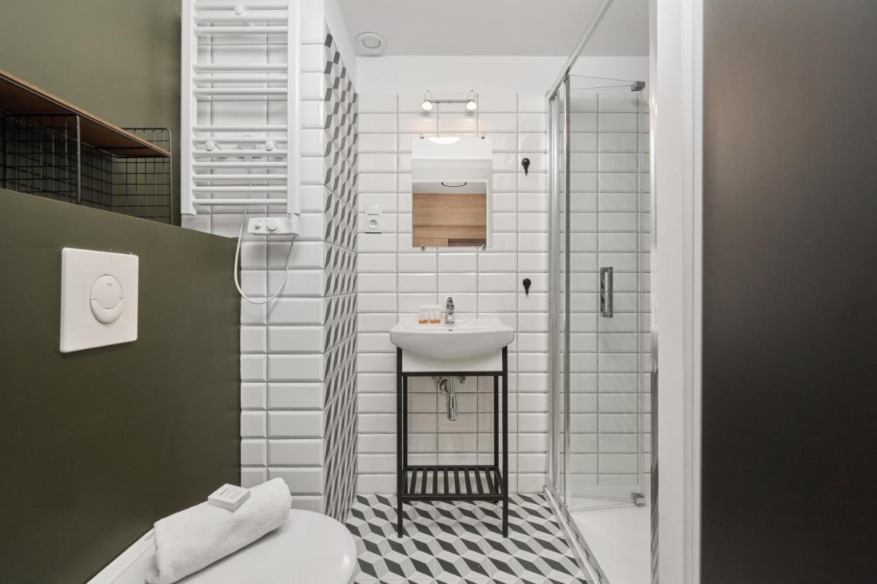 Mezzanine Studio Apartments Zarembowicza Wroclaw Airport By Renters Экстерьер фото